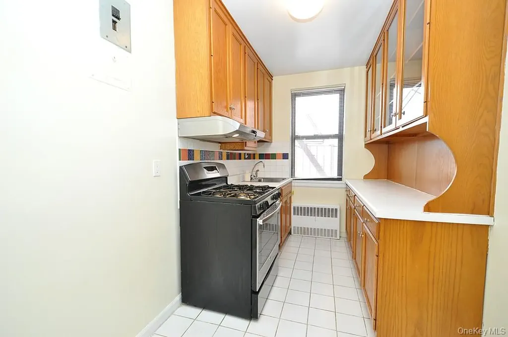 142 Garth Road Scarsdale NY 10583
