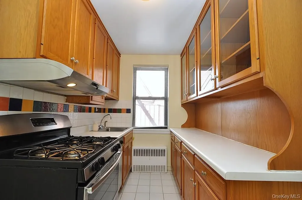 142 Garth Road Scarsdale NY 10583