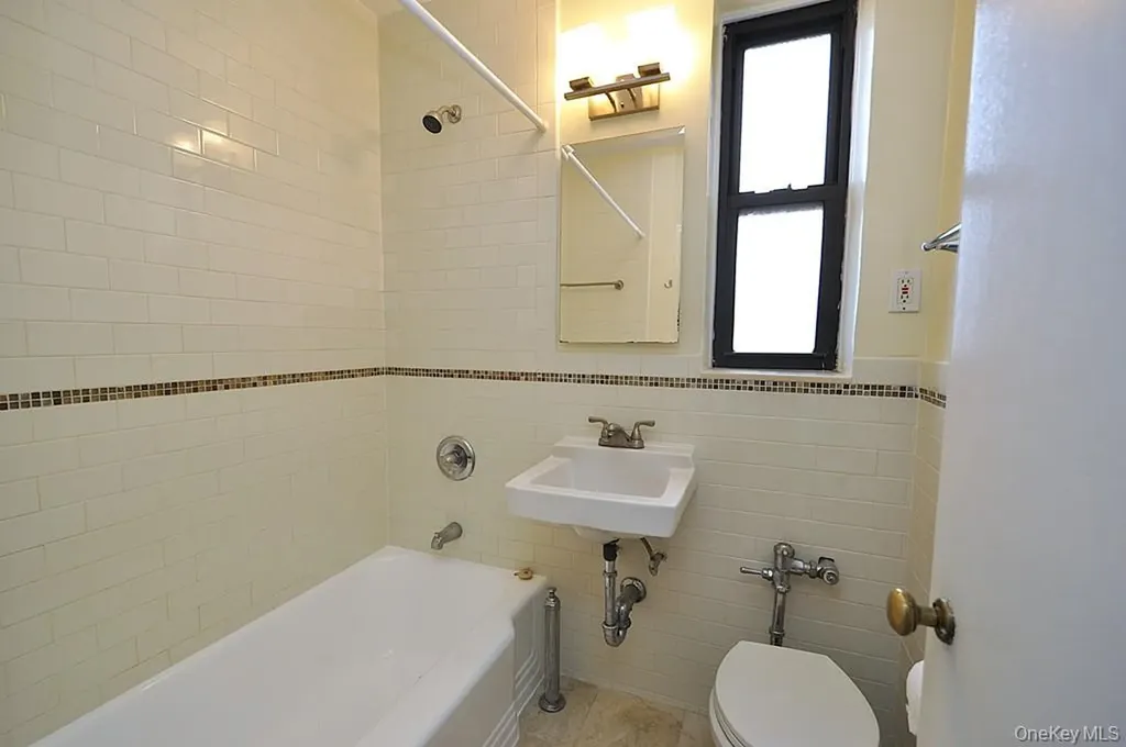 142 Garth Road Scarsdale NY 10583