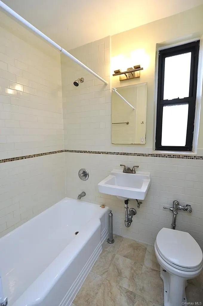 142 Garth Road Scarsdale NY 10583