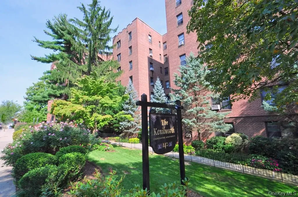 142 Garth Road Scarsdale NY 10583