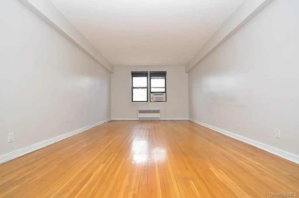142 Garth Road Scarsdale NY 10583