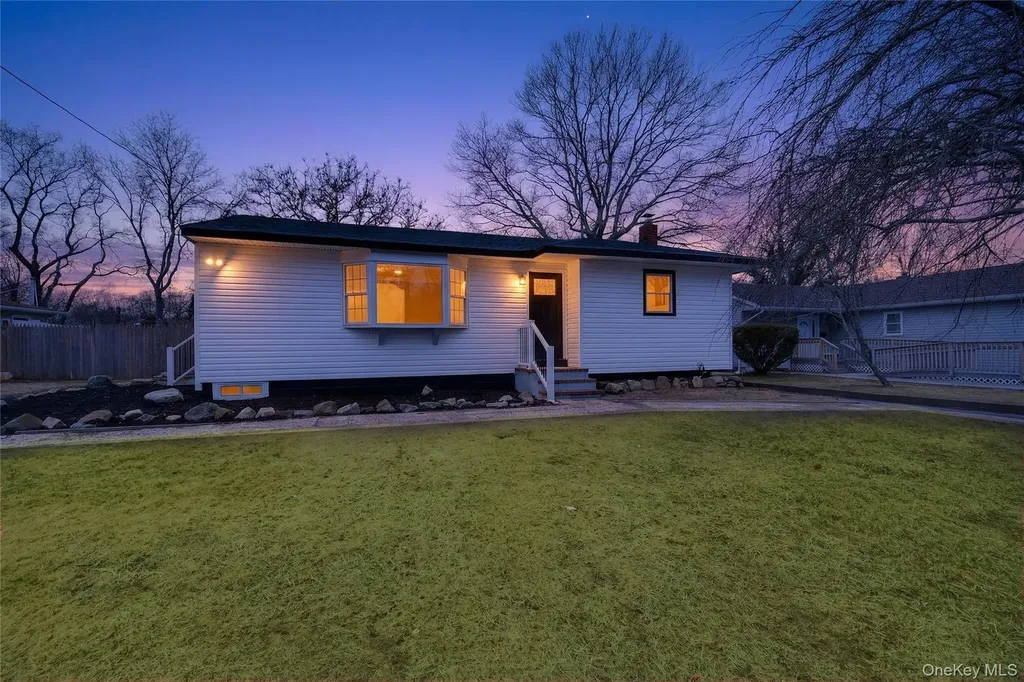 34 Propose Road Shirley NY 11967