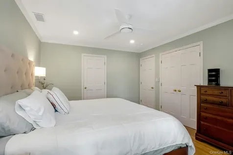88 Marion Drive New Rochelle NY 10804