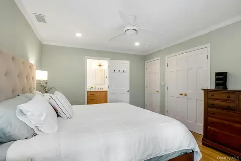 88 Marion Drive New Rochelle NY 10804