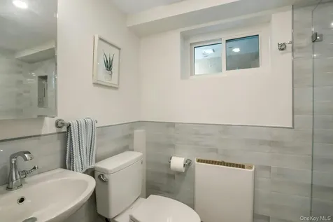 88 Marion Drive New Rochelle NY 10804