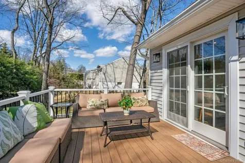 88 Marion Drive New Rochelle NY 10804