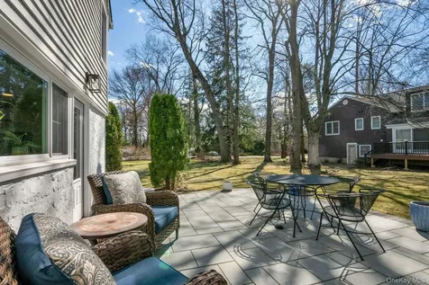88 Marion Drive New Rochelle NY 10804