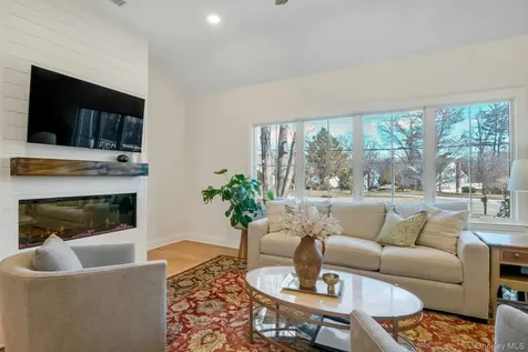 88 Marion Drive New Rochelle NY 10804