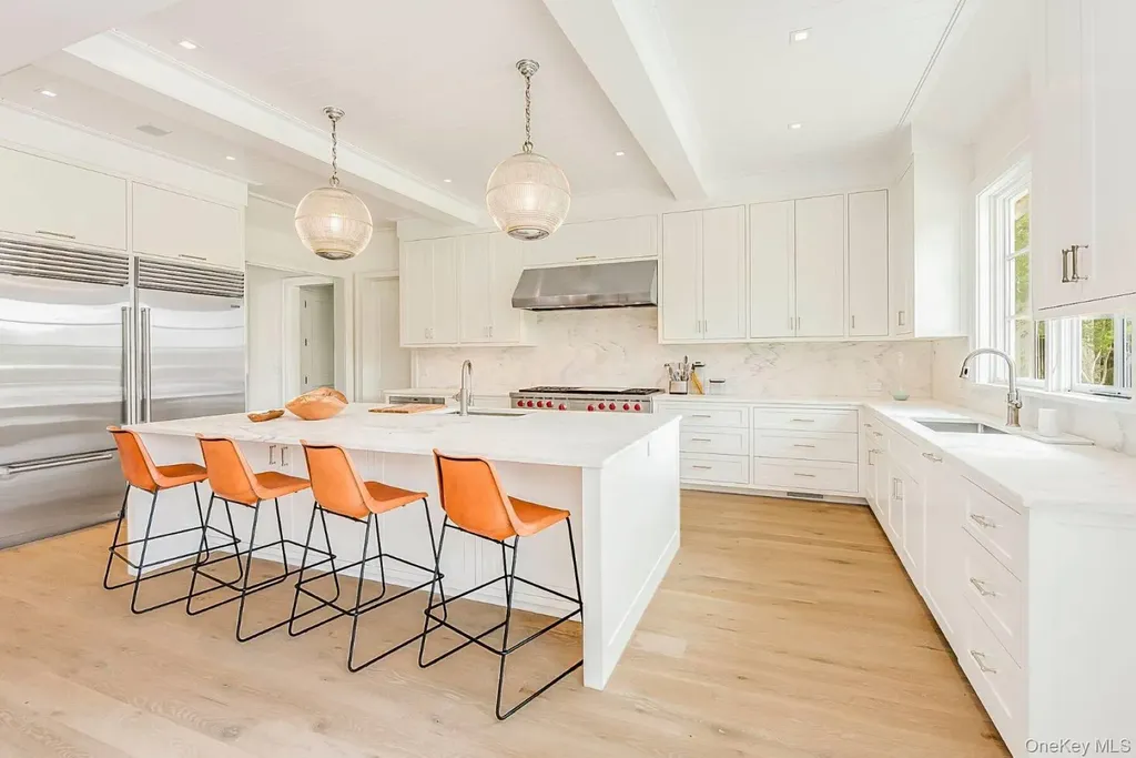571 Pauls Lane Bridgehampton NY 11932