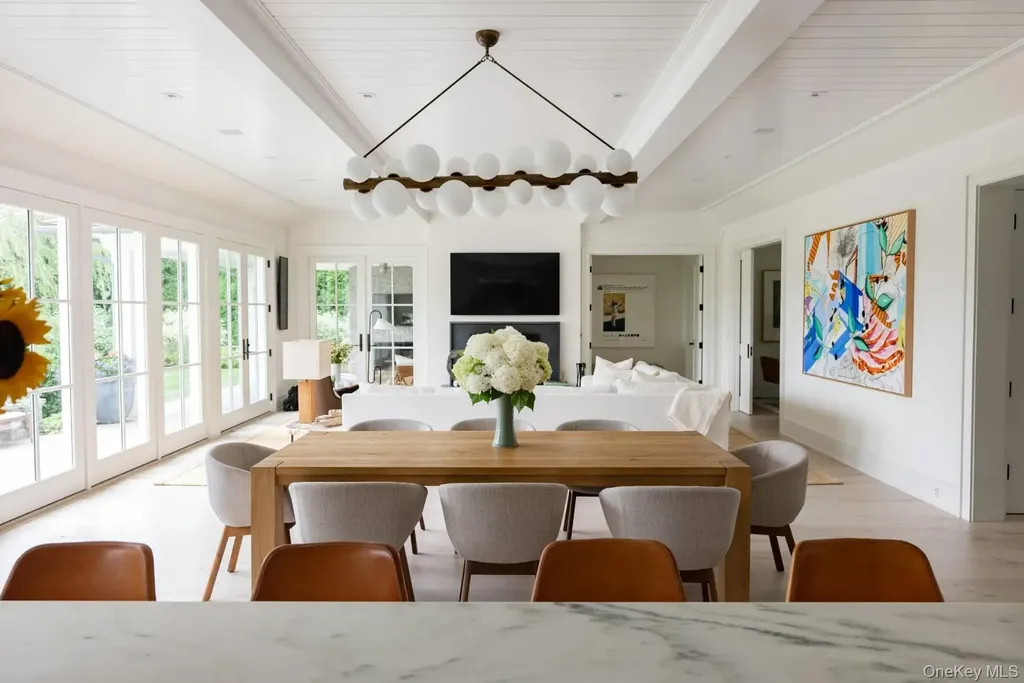 571 Pauls Lane Bridgehampton NY 11932