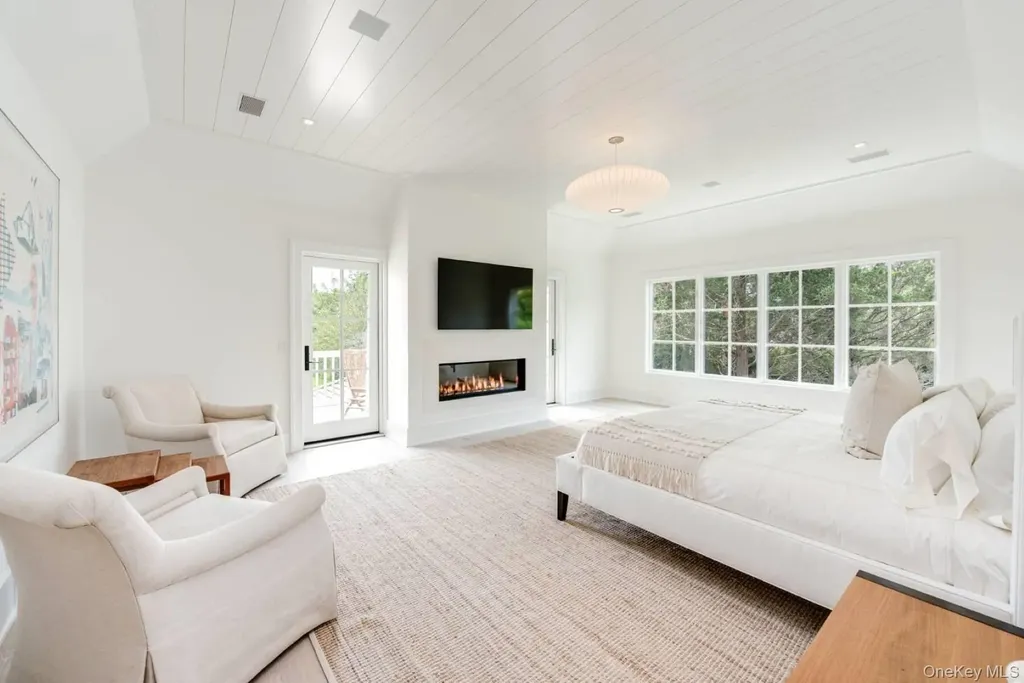 571 Pauls Lane Bridgehampton NY 11932