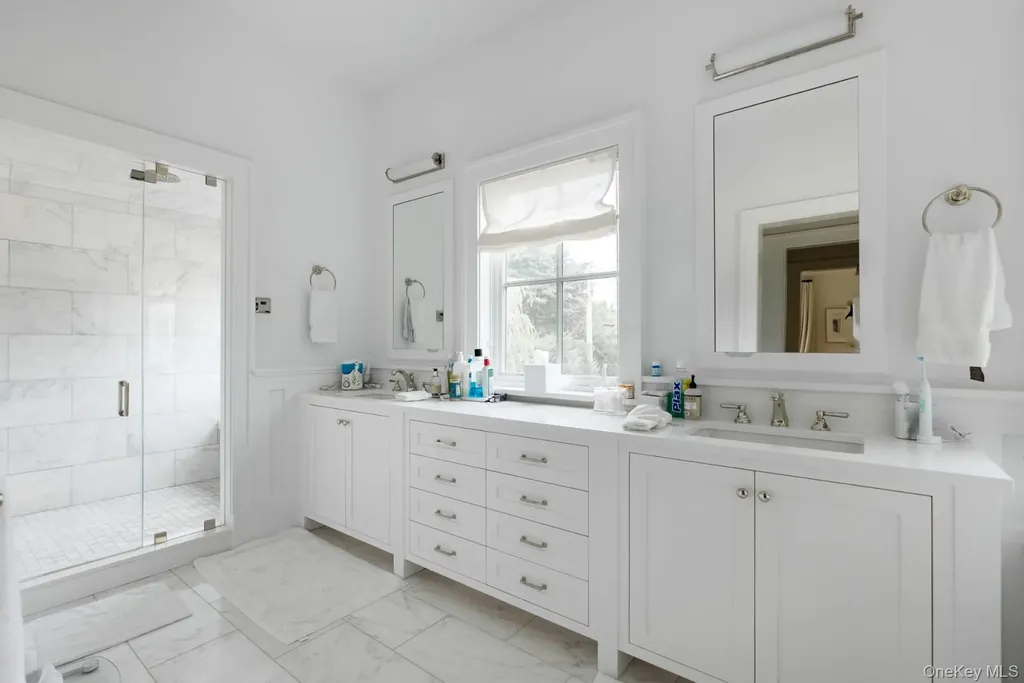 571 Pauls Lane Bridgehampton NY 11932