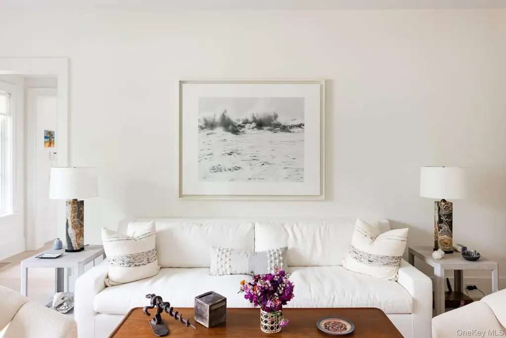 571 Pauls Lane Bridgehampton NY 11932