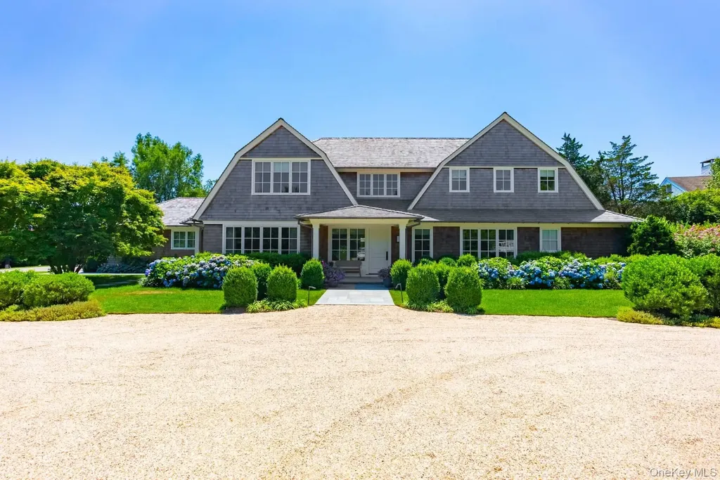 571 Pauls Lane Bridgehampton NY 11932