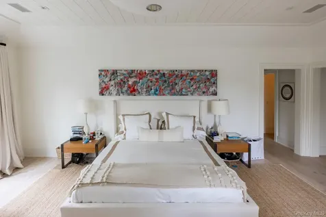 571 Pauls Lane Bridgehampton NY 11932