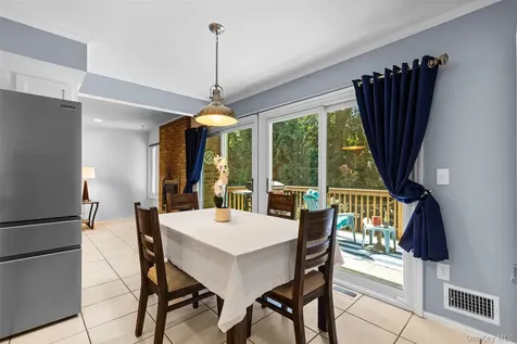 40 Penny Lane Scarsdale NY 10583