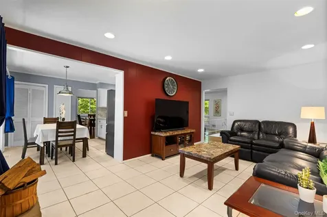 40 Penny Lane Scarsdale NY 10583