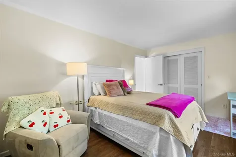40 Penny Lane Scarsdale NY 10583