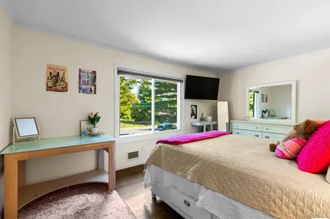 40 Penny Lane Scarsdale NY 10583