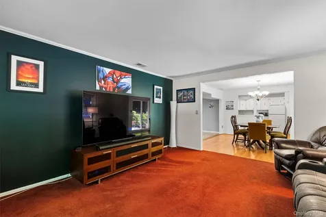 40 Penny Lane Scarsdale NY 10583