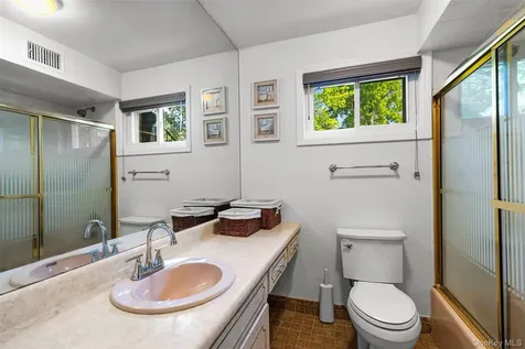 40 Penny Lane Scarsdale NY 10583