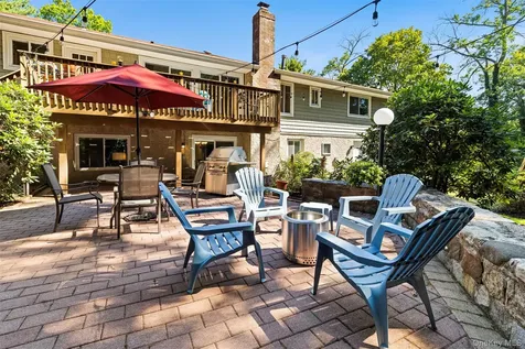 40 Penny Lane Scarsdale NY 10583