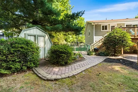 40 Penny Lane Scarsdale NY 10583