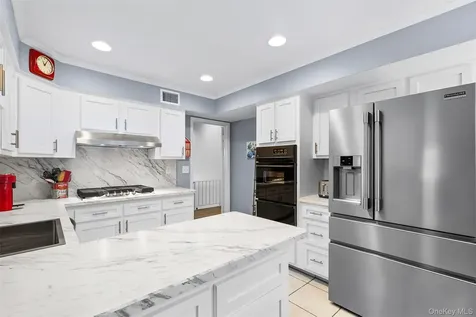 40 Penny Lane Scarsdale NY 10583