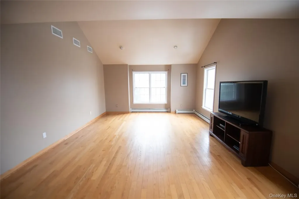 17 Oakley Boulevard Garnerville NY 10923