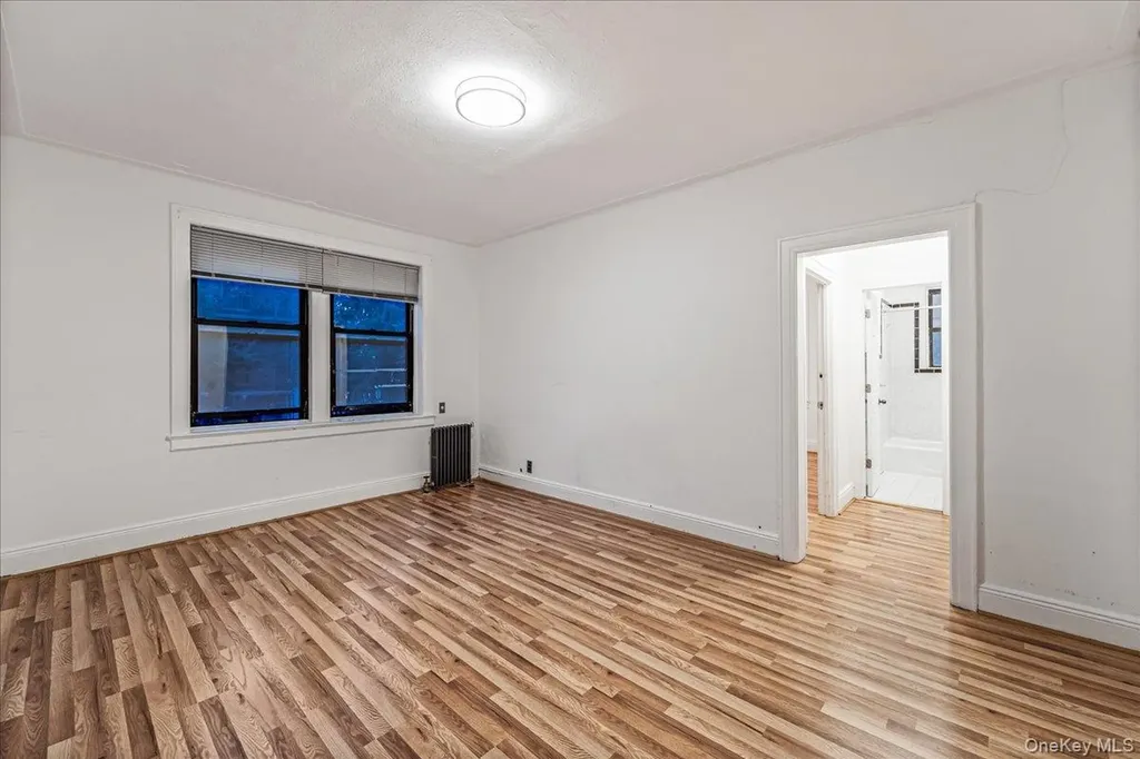 61-40 Saunders Rego Park NY 11374