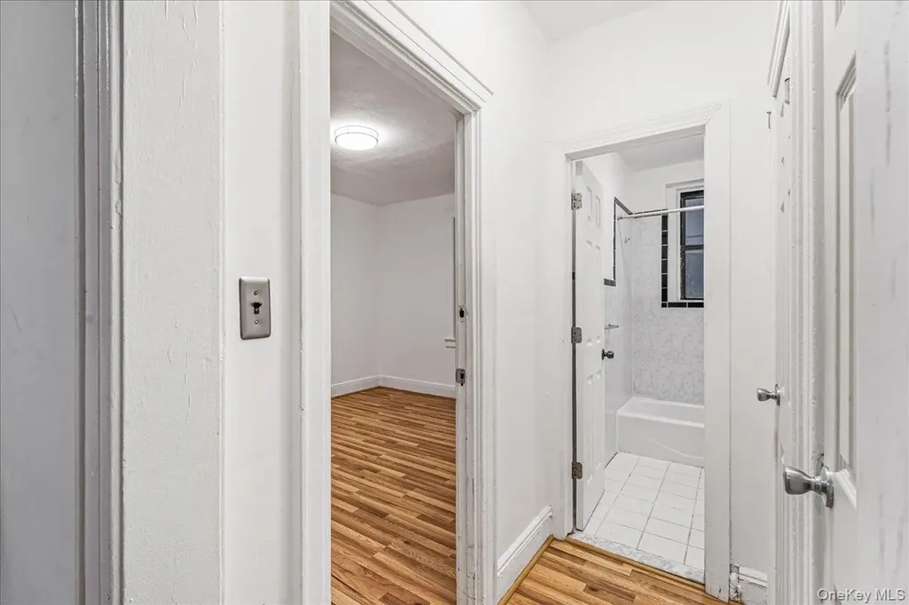 61-40 Saunders Rego Park NY 11374
