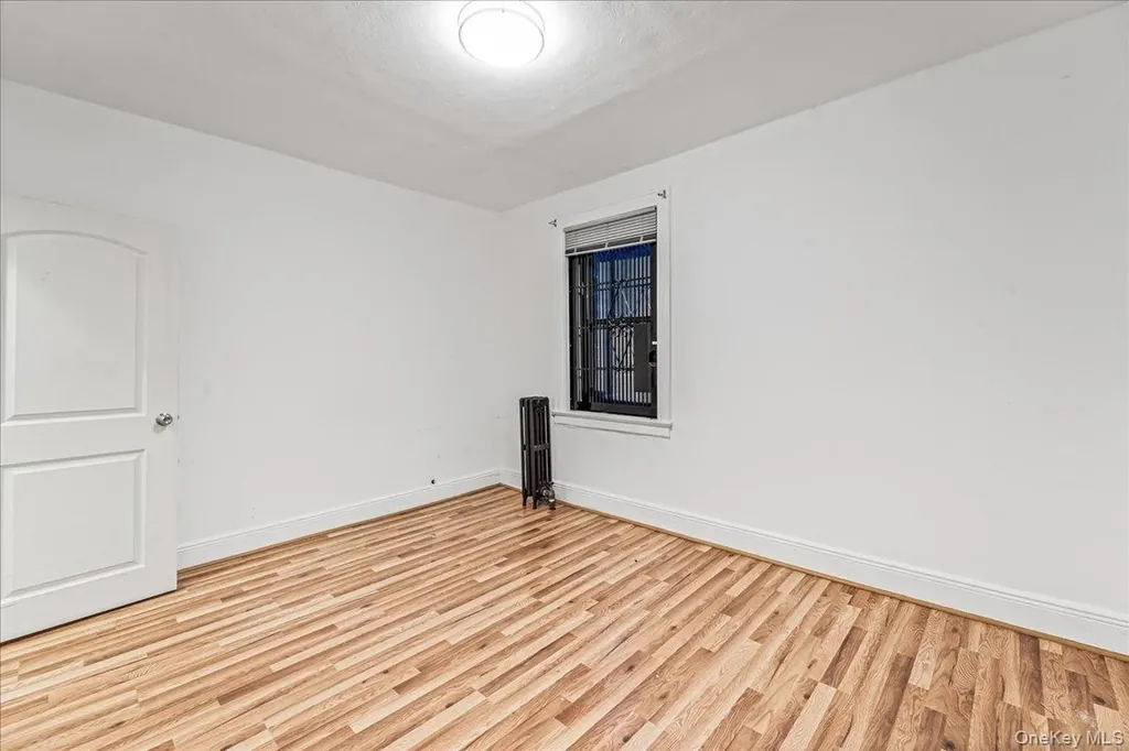 61-40 Saunders Rego Park NY 11374