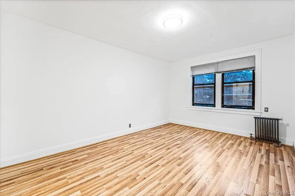 61-40 Saunders Rego Park NY 11374