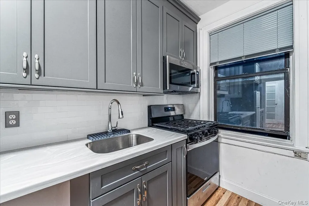 61-40 Saunders Rego Park NY 11374