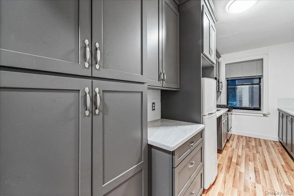 61-40 Saunders Rego Park NY 11374