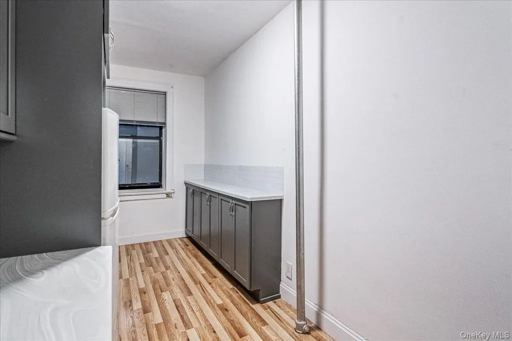 61-40 Saunders Rego Park NY 11374