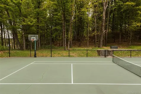 1046 Bulls Head Road Clinton Corners NY 12514