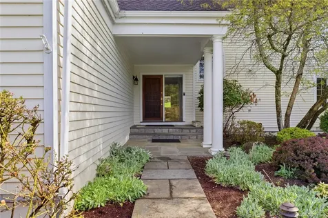 5 Elizabeth Court Briarcliff Manor NY 10510