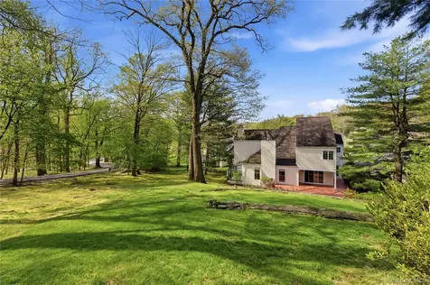 5 Elizabeth Court Briarcliff Manor NY 10510