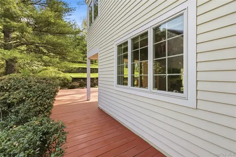 5 Elizabeth Court Briarcliff Manor NY 10510