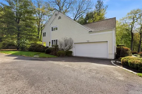 5 Elizabeth Court Briarcliff Manor NY 10510