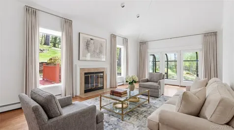 5 Elizabeth Court Briarcliff Manor NY 10510