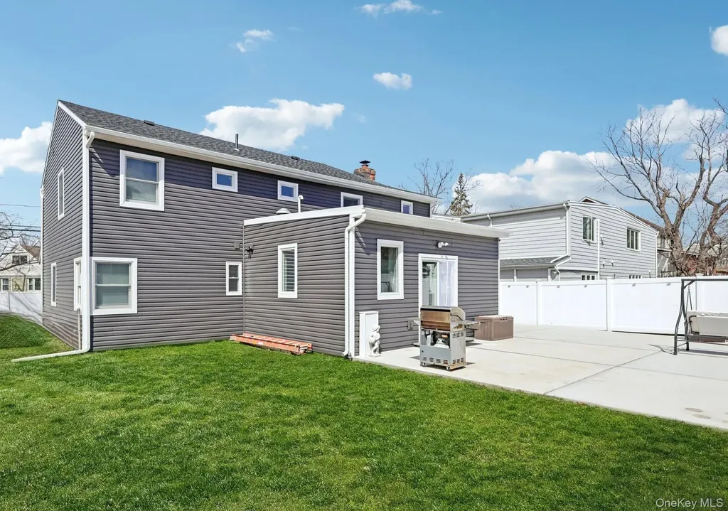 1361 Kew Avenue Hewlett NY 11557