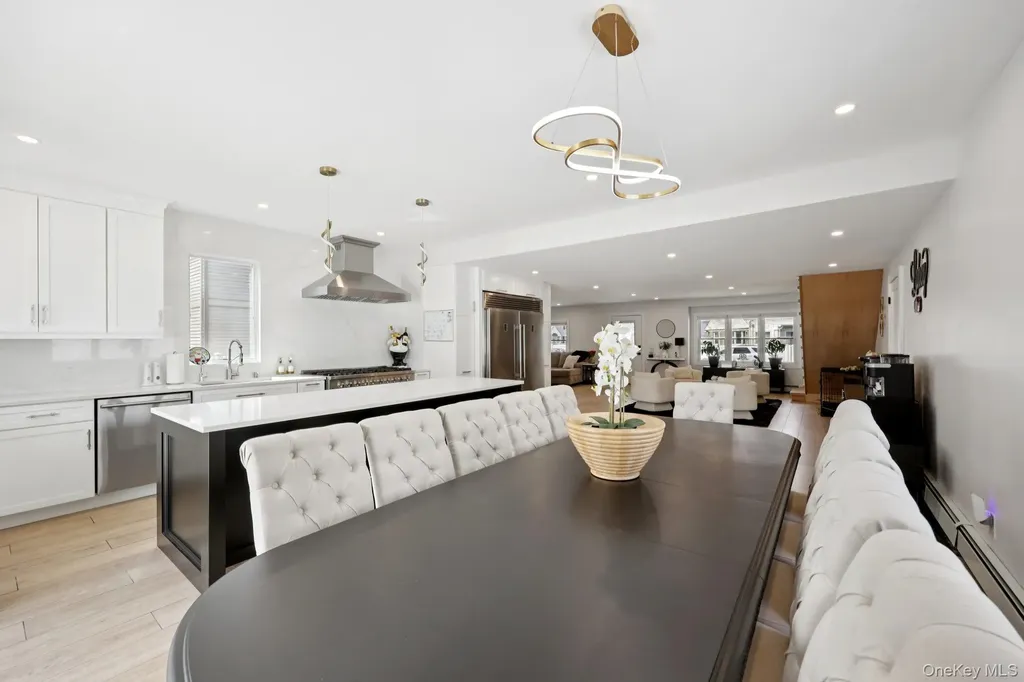 1361 Kew Avenue Hewlett NY 11557