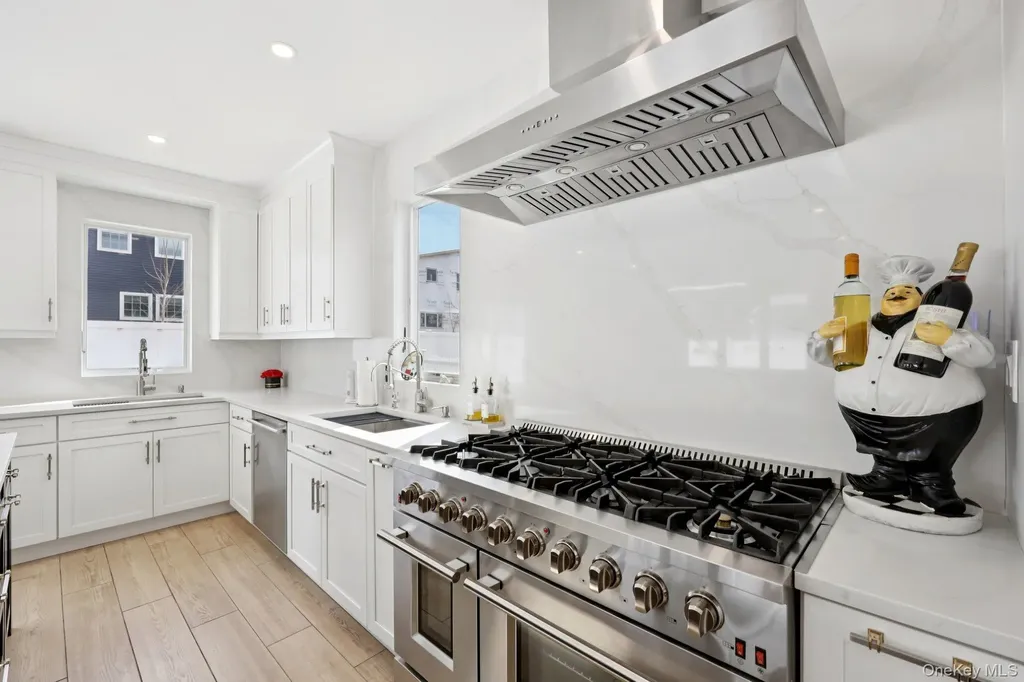 1361 Kew Avenue Hewlett NY 11557