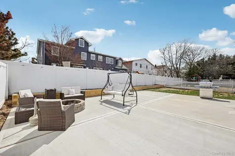 1361 Kew Avenue Hewlett NY 11557