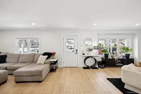 1361 Kew Avenue Hewlett NY 11557