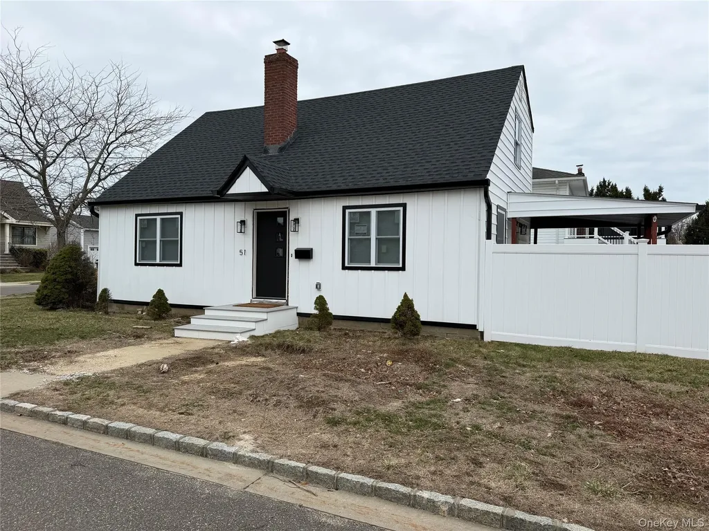 51 Osprey Place Massapequa NY 11758