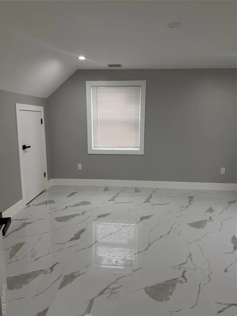 51 Osprey Place Massapequa NY 11758